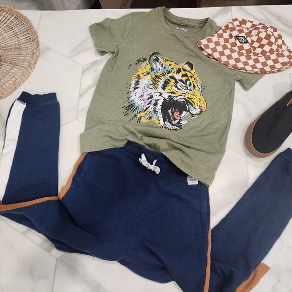 [CAT & JACK] boys Medium 8-10 cutest green shirt sleeve t-shirt w/  TIGER🐅 🐯 - Picture 14 of 16